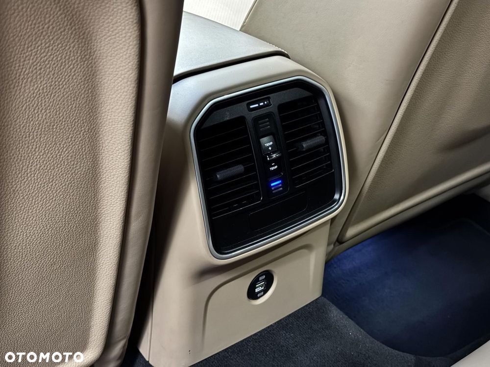 Porsche Macan Standard - 24