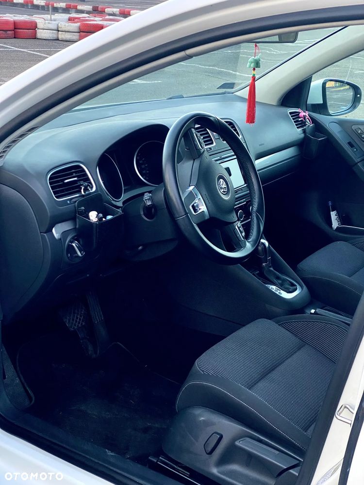 Volkswagen Golf - 10