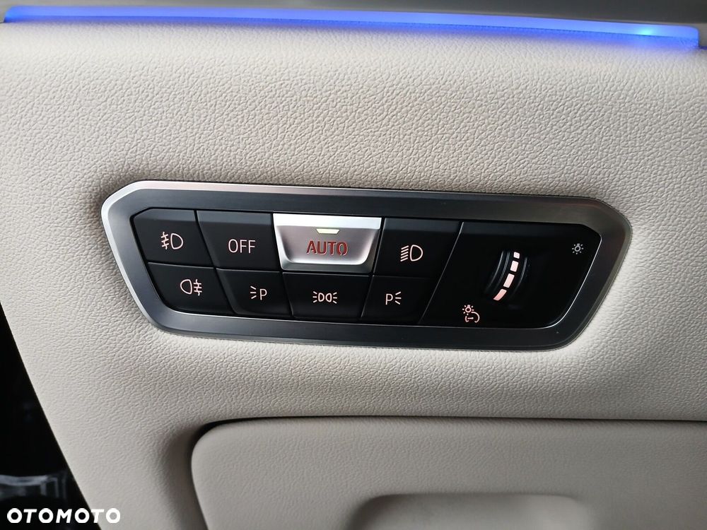 BMW X7 xDrive30d sport - 22