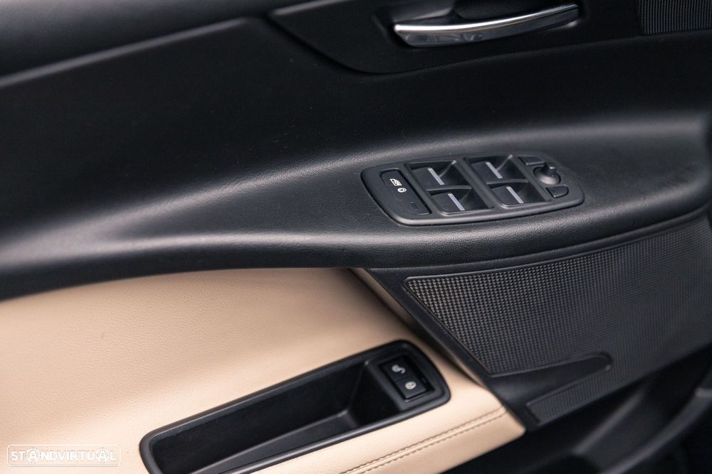 Jaguar XE 2.0 D Prestige Aut. - 43