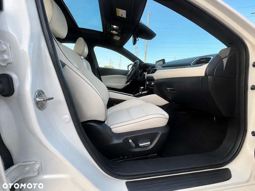 Mazda 6 - 8
