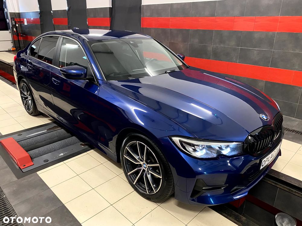 BMW Seria 3 320d Sport - 12