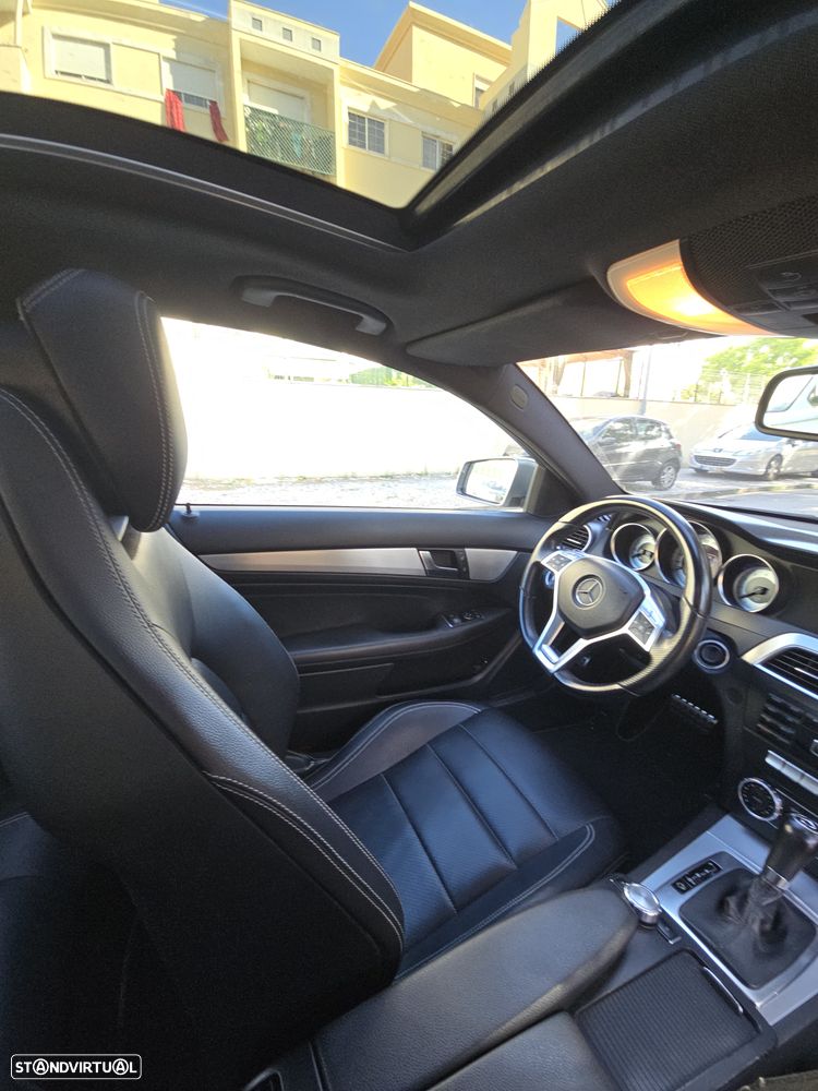 Mercedes-Benz C 250 CGi BE - 26