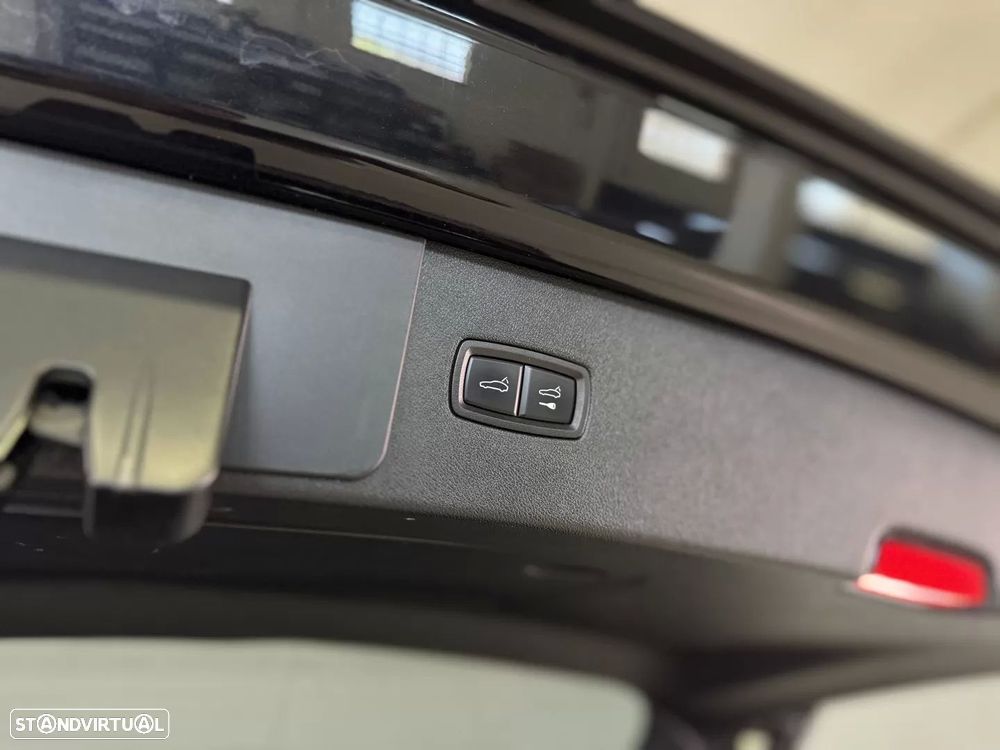 Porsche Cayenne Platinum Edition - 17