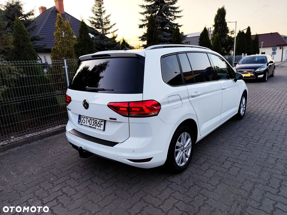Volkswagen Touran - 2