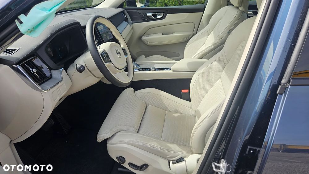 Volvo XC 60 B5 B AWD Ultra Dark - 6