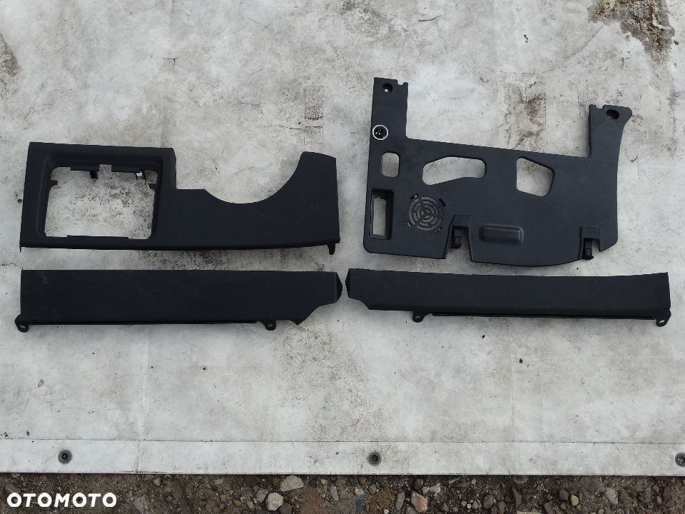 BMW X1 F48 USA EUROPA WNĘTRZE TAPICERKA BOCZKI KONSOLA WYKŁADZINA - 16