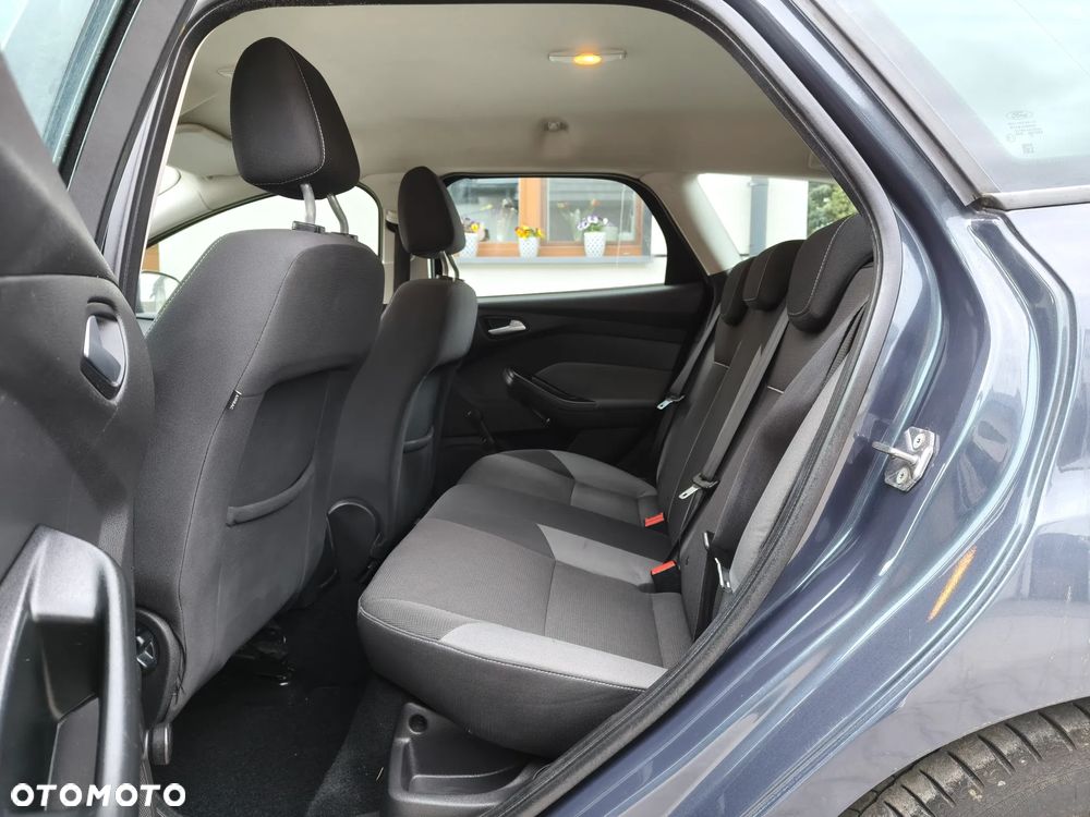 Ford Focus - 32