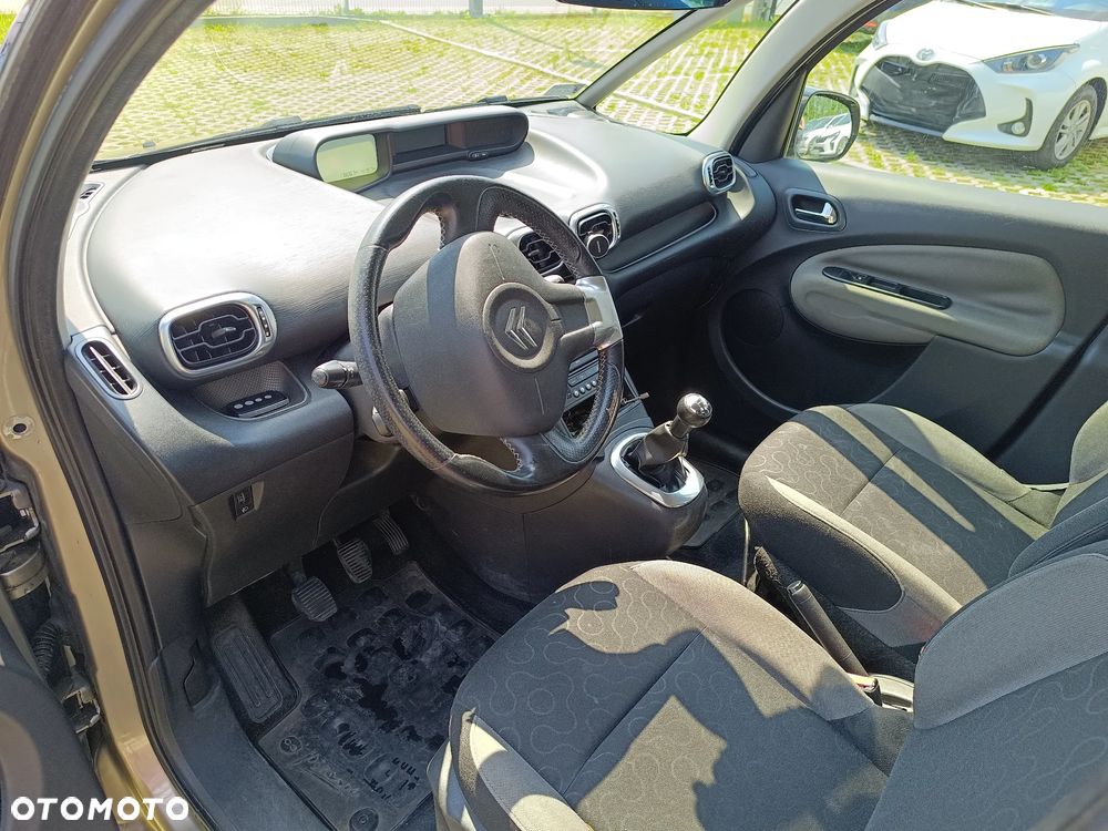 Citroën C3 Picasso 1.4i Attraction - 21