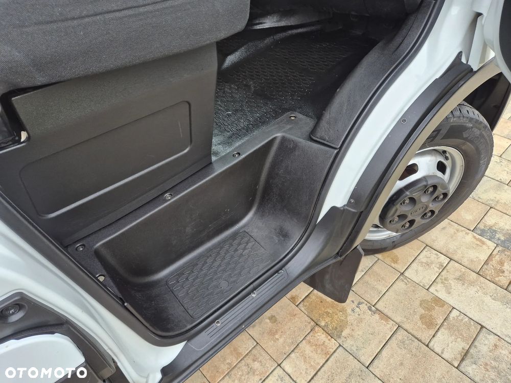 Iveco IVECO 35C14 SKRZYNIA 3.70DŁ DOKA KLIMA TEMPOMAT WEBASTO - 25
