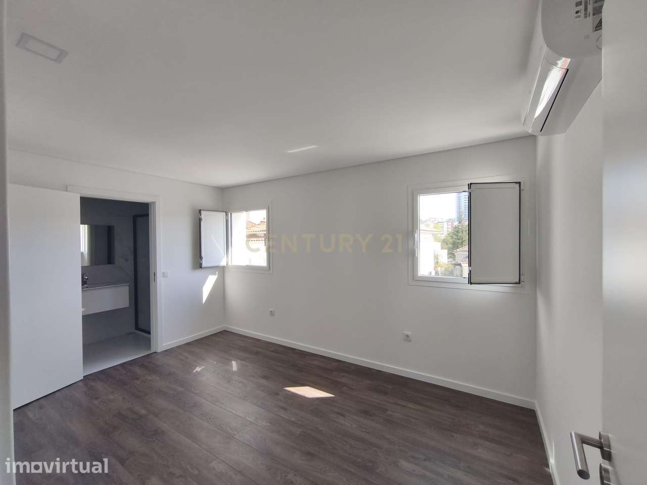 Apartamento T2 moderno e bem localizado - Grande imagem: 5/14