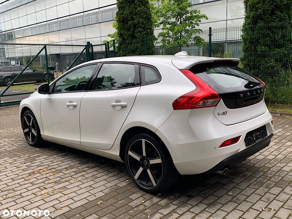 Volvo V40 - 10
