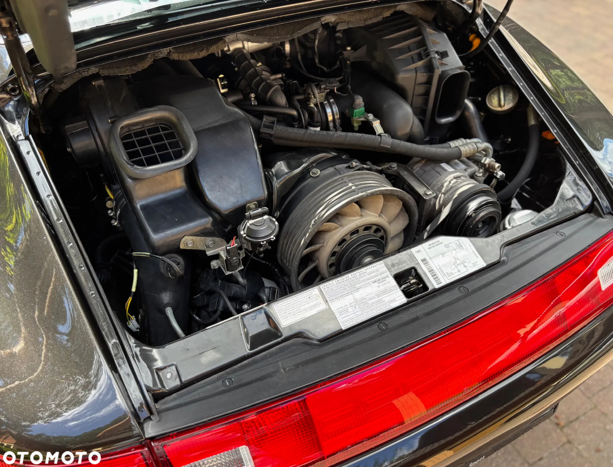 Porsche 911 Carrera 4 - 13