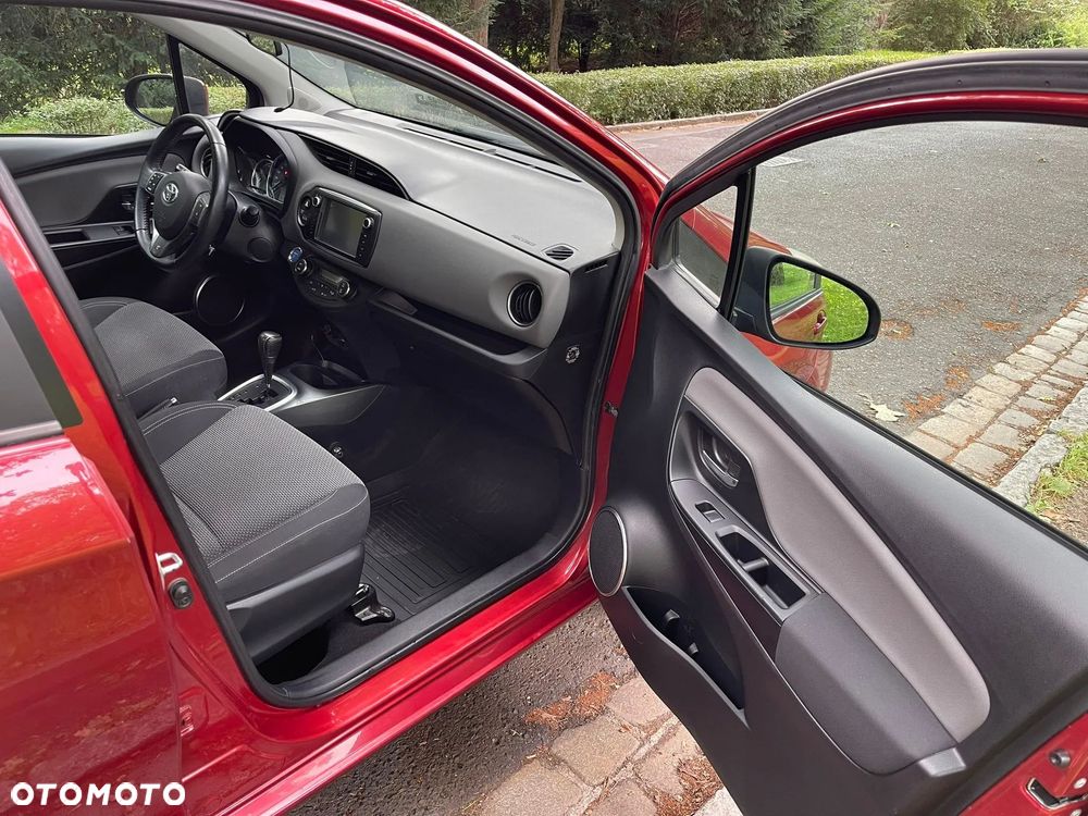 Toyota Yaris Hybrid 100 Premium EU6 - 12