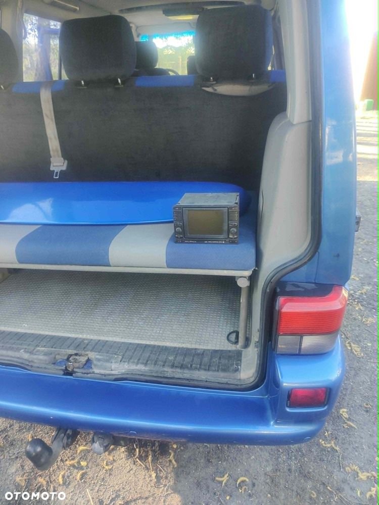 Volkswagen Multivan - 11