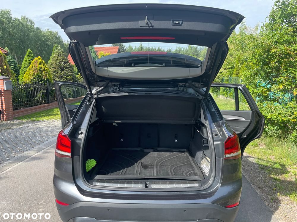 BMW X1 xDrive20i Sport Line - 7