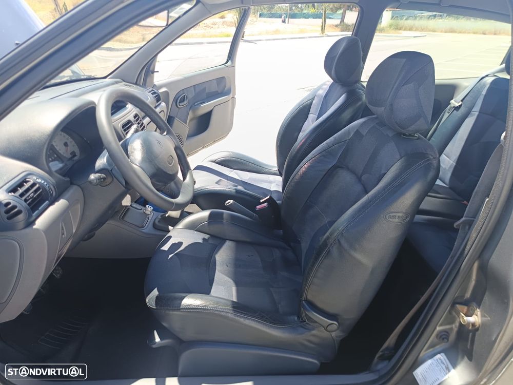 Renault Clio 1.4 16V Si - 18