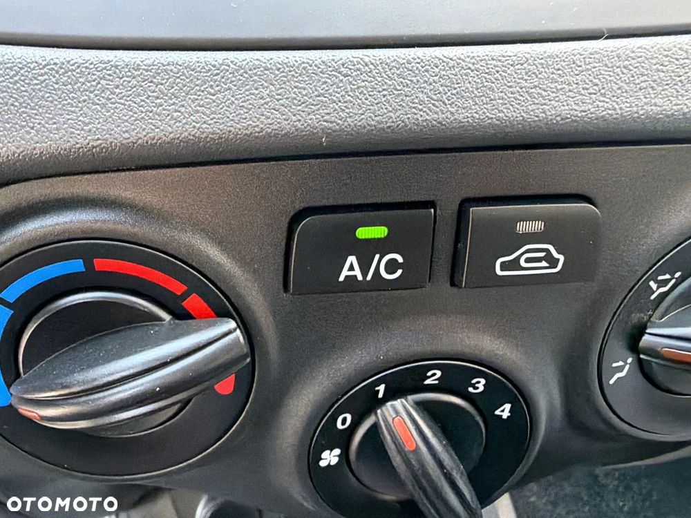 Kia Rio 1.4 Vision - 10