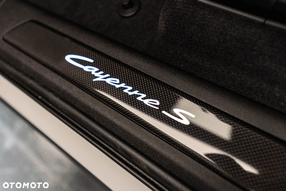 Porsche Cayenne S E-Hybrid PHEV Black Edition - 33