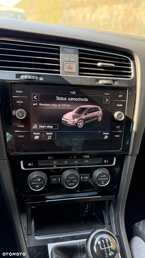 Volkswagen Golf - 22