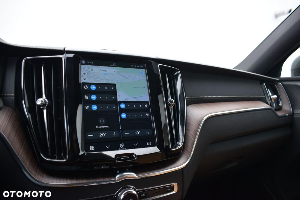Volvo XC 60 - 24