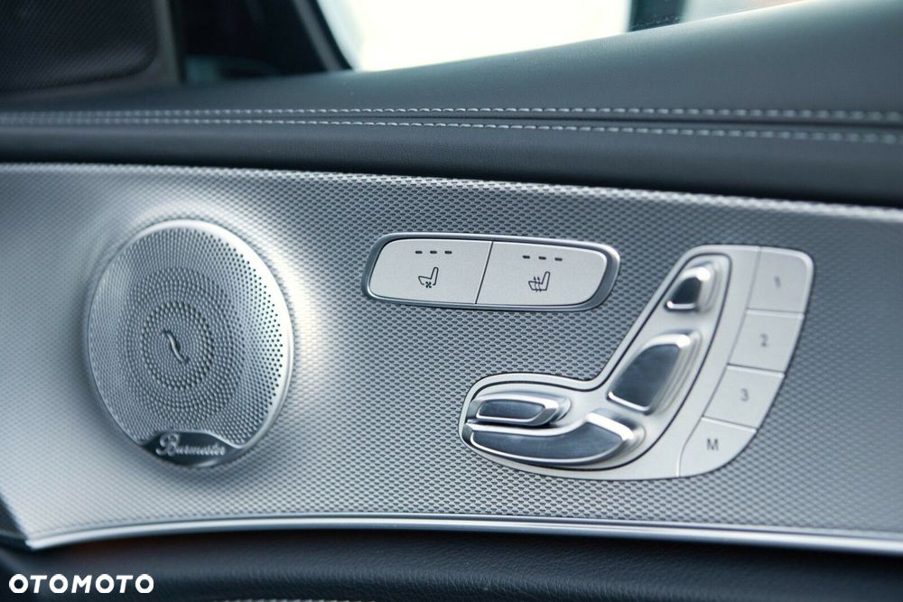 Mercedes-Benz Klasa E - 21