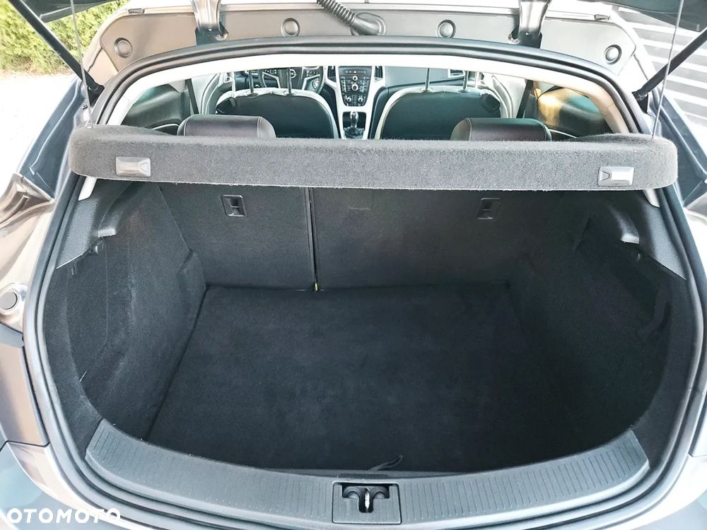 Opel Astra 1.6 T Sport - 35