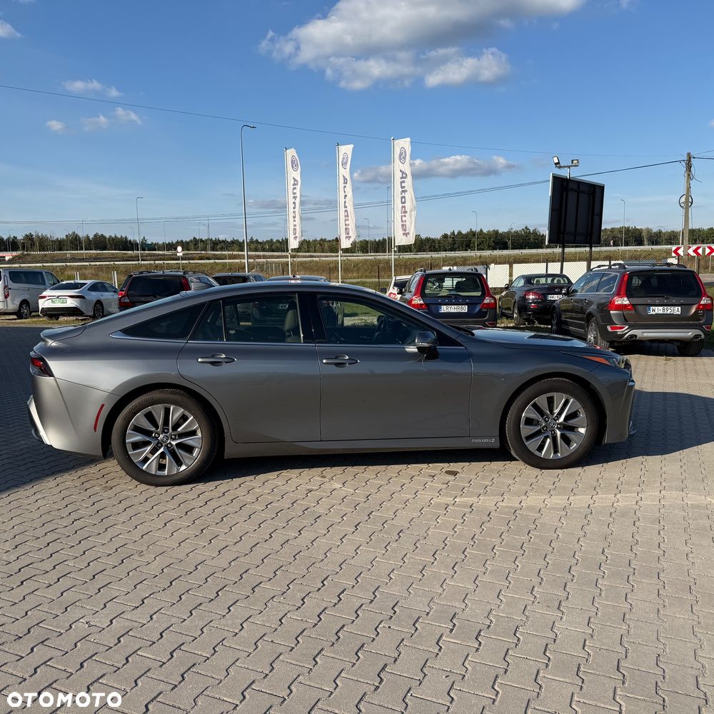 Toyota Mirai - 11