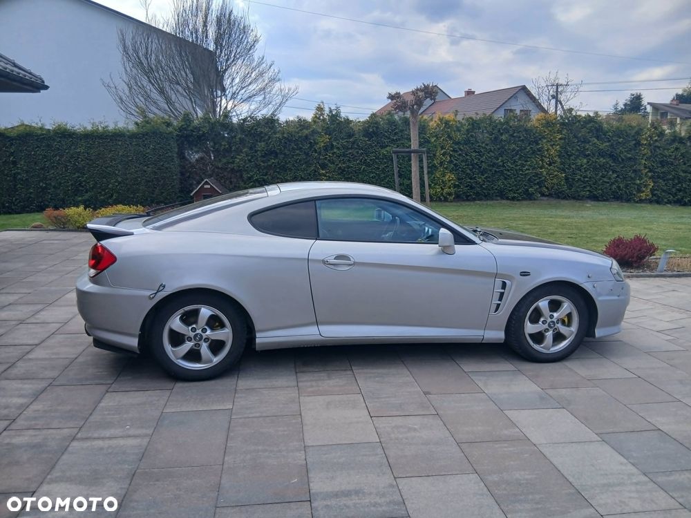 Hyundai Coupe - 4