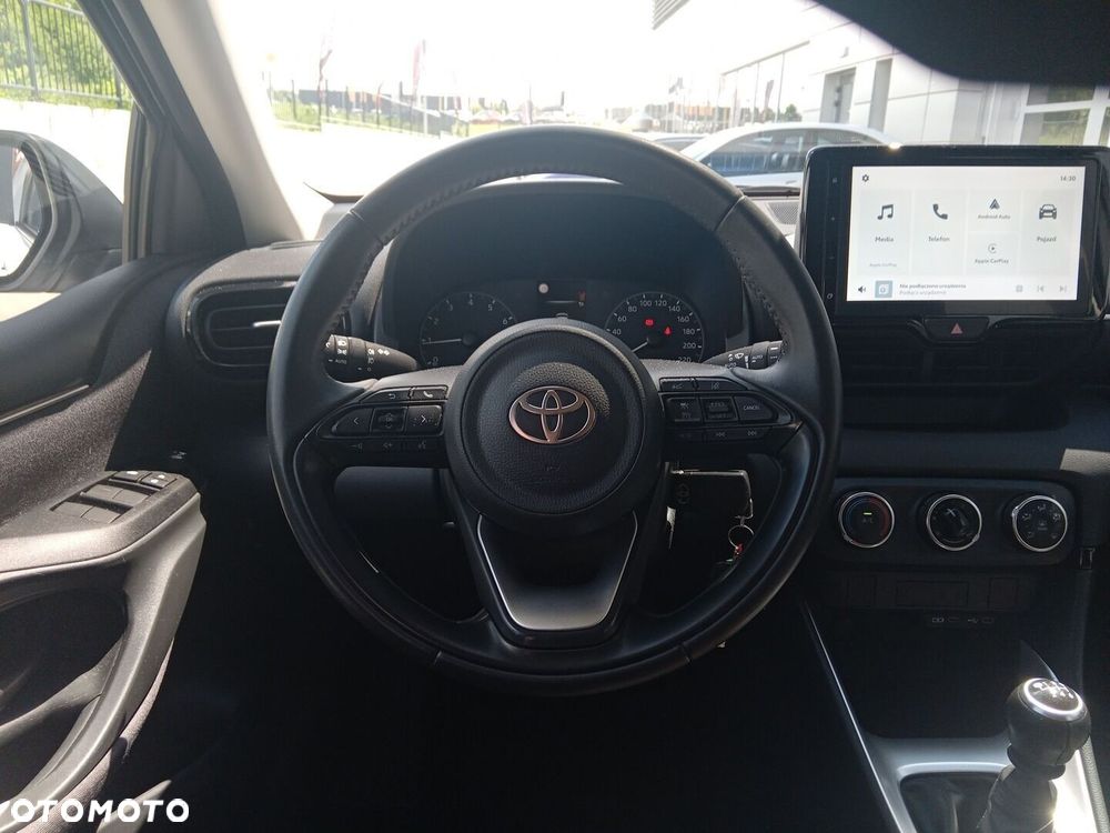 Toyota Yaris - 16