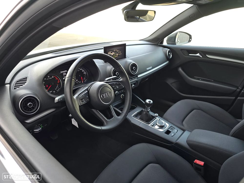 Audi A3 Sportback 30 TFSI S-line - 14