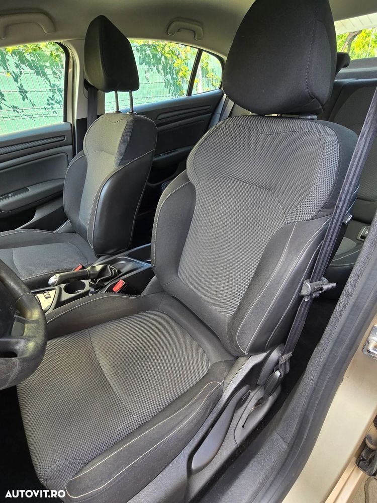 Renault Megane 1.5 dCI Life - 4