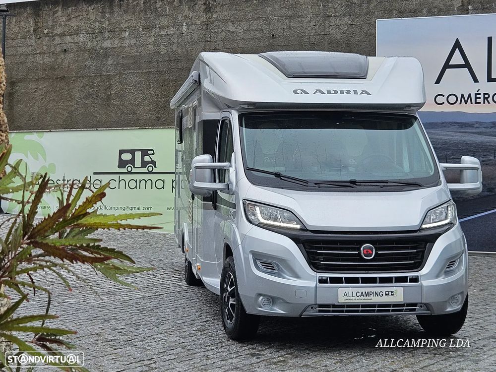 Adria Matrix M670SBC 50 YEARS 5 LUGARES DE LIVRETE CAMA CENTRAL + BASCULANTE - 8