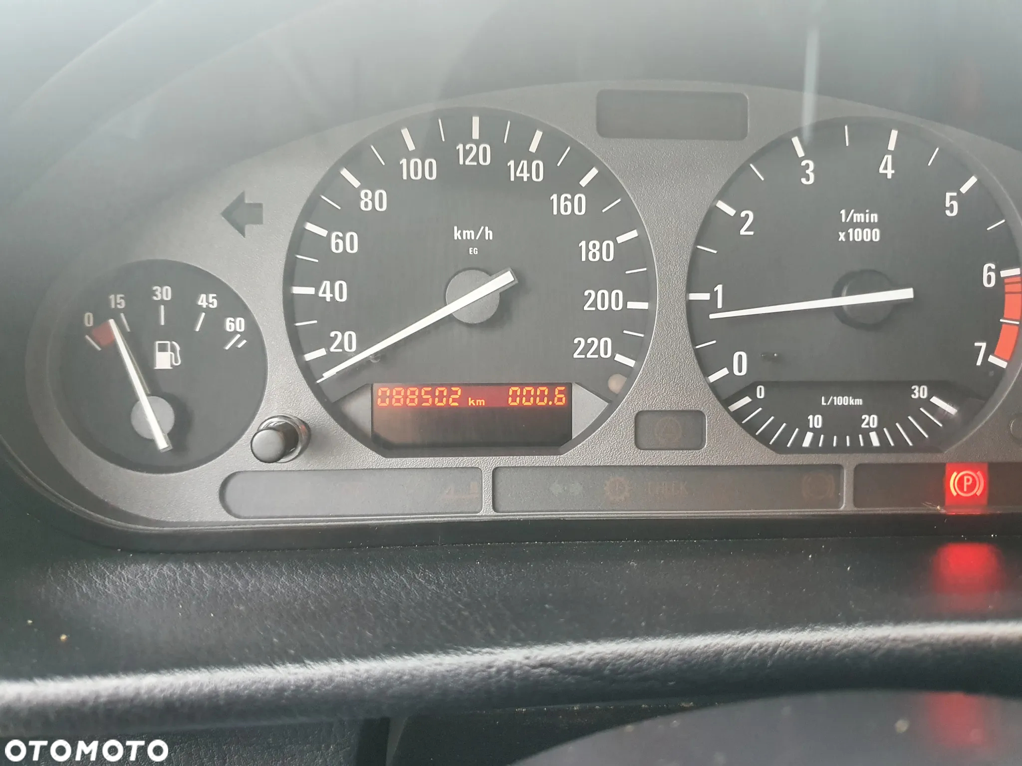BMW Seria 3 318i - 23