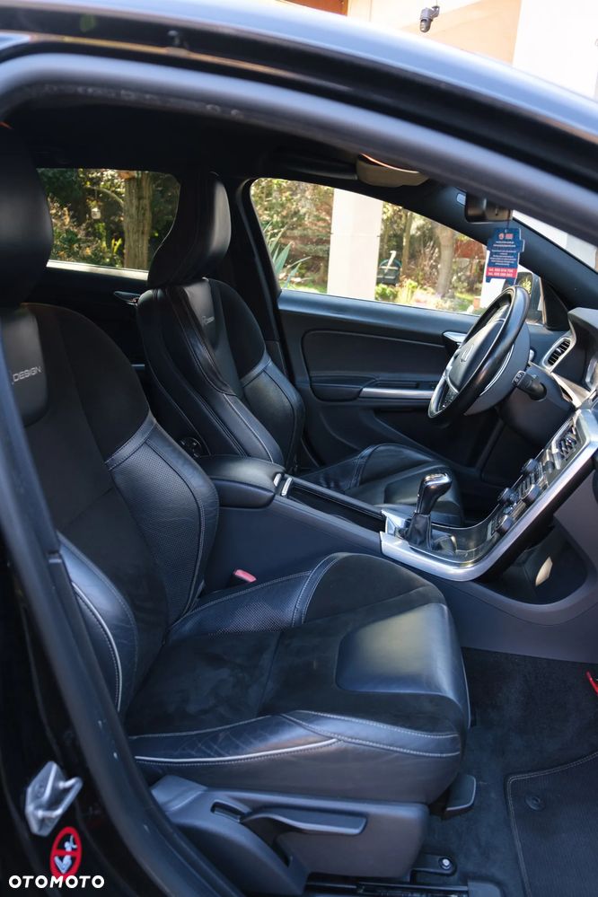 Volvo V60 D4 Drive-E R-Design Summum - 10