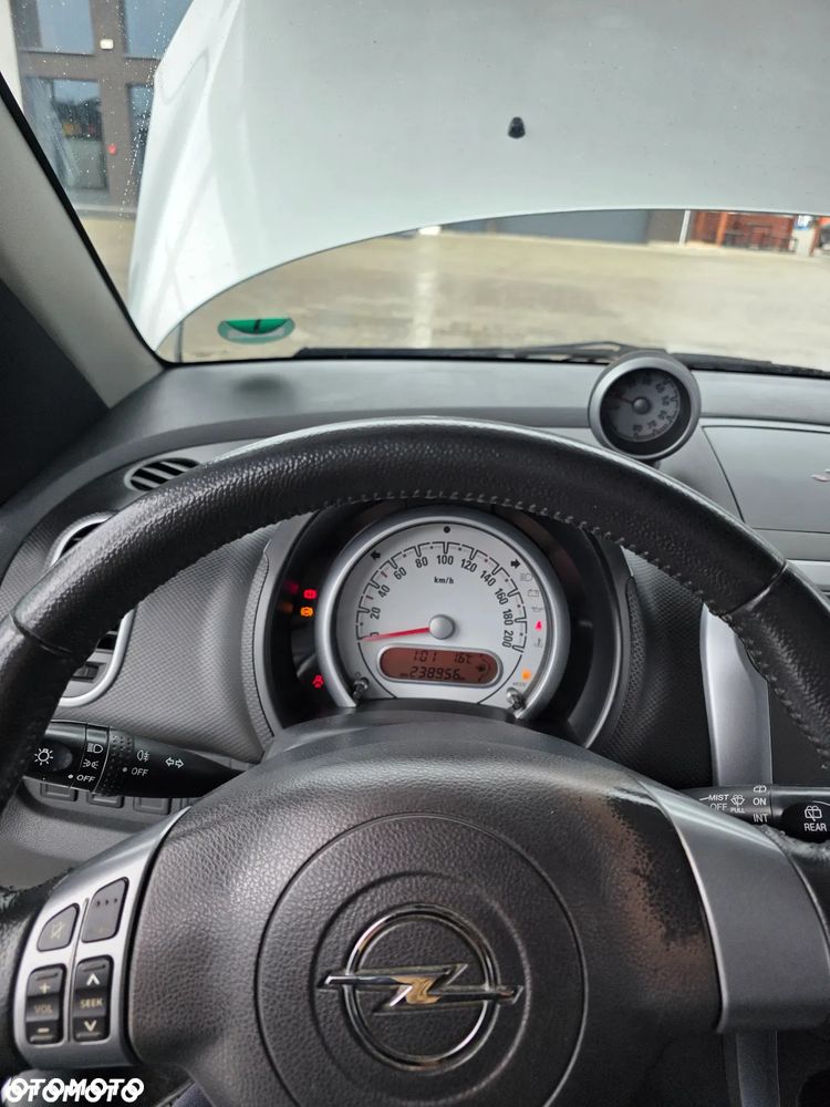 Opel Agila - 9
