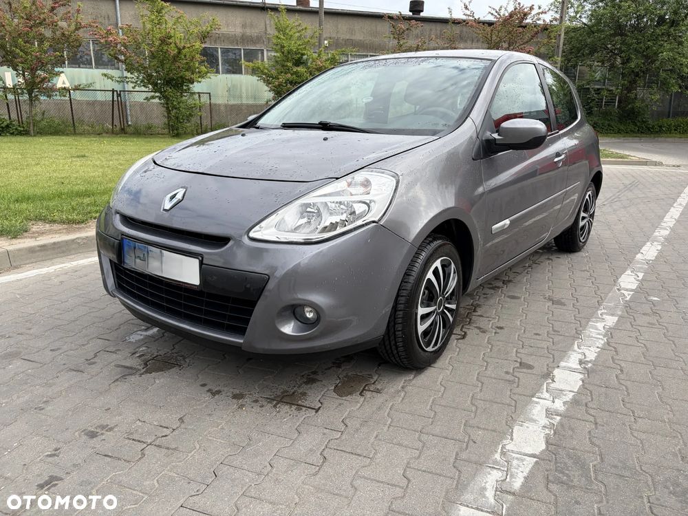 Renault Clio 1.2 16V Pack Authentique - 4