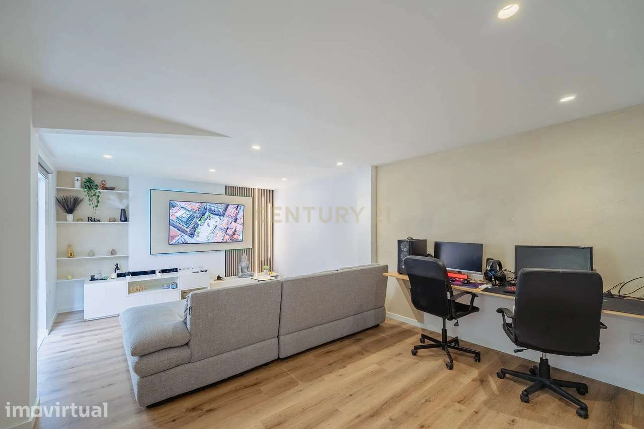 Apartamento com 3 quartos e Logradouro - Grande imagem: 4/38