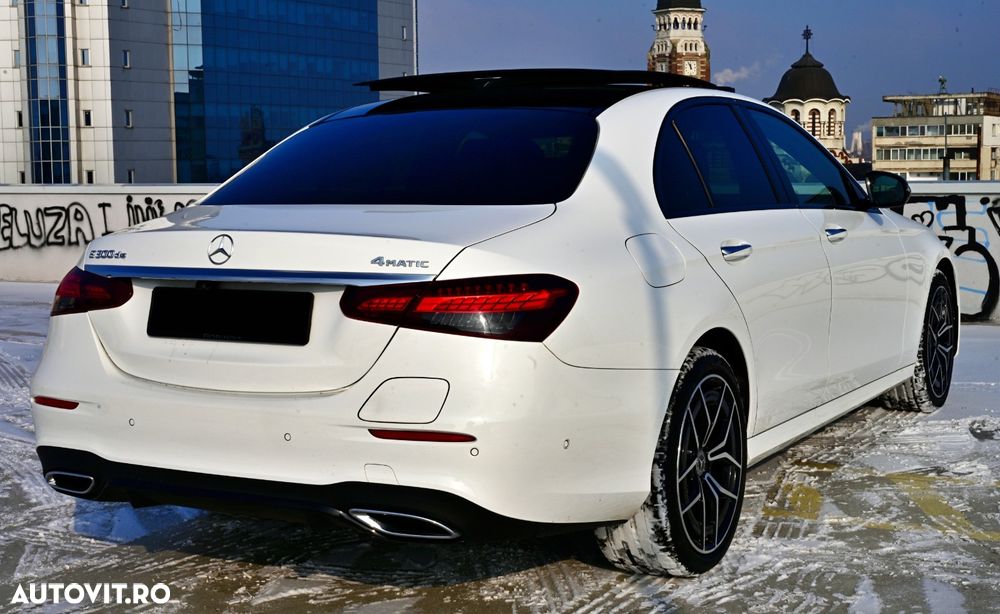 Mercedes-Benz E 300 4MATIC 9G-TRONIC AMG Line - 3