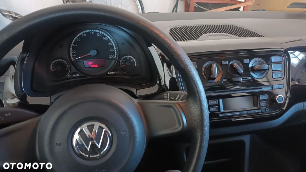 Volkswagen up! 1.0 move - 13