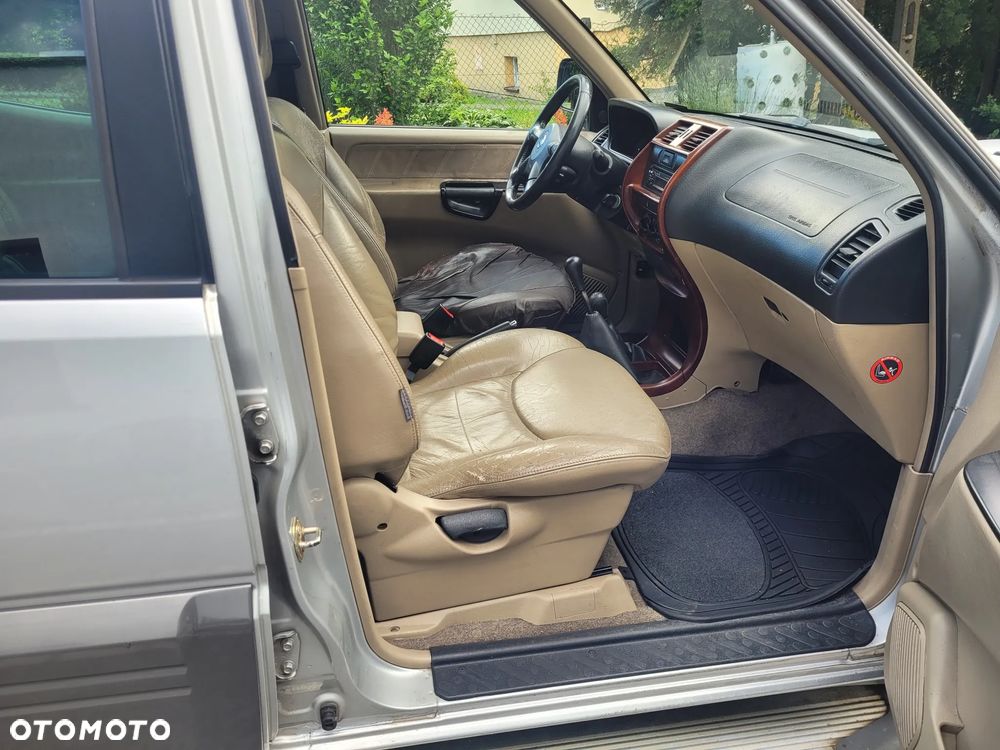 Nissan Terrano 3.0 Di Luxury - 8