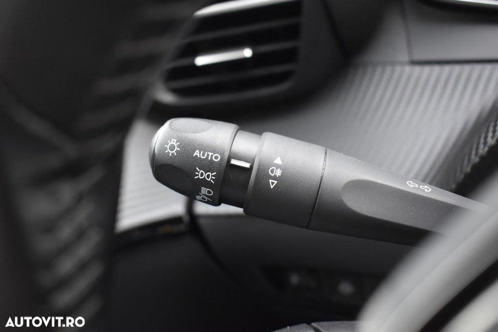 Peugeot 208 1.2 L PureTech STT Active Pack - 29