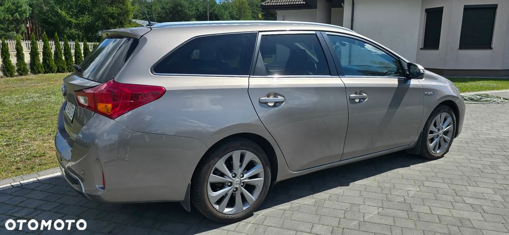 Toyota Auris 1.8 HSD Luna - 9