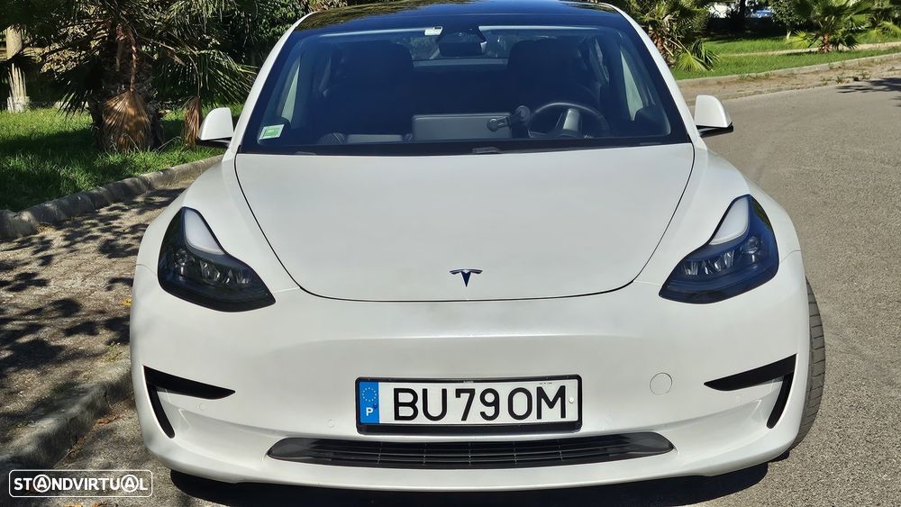 Tesla Model 3 - 10