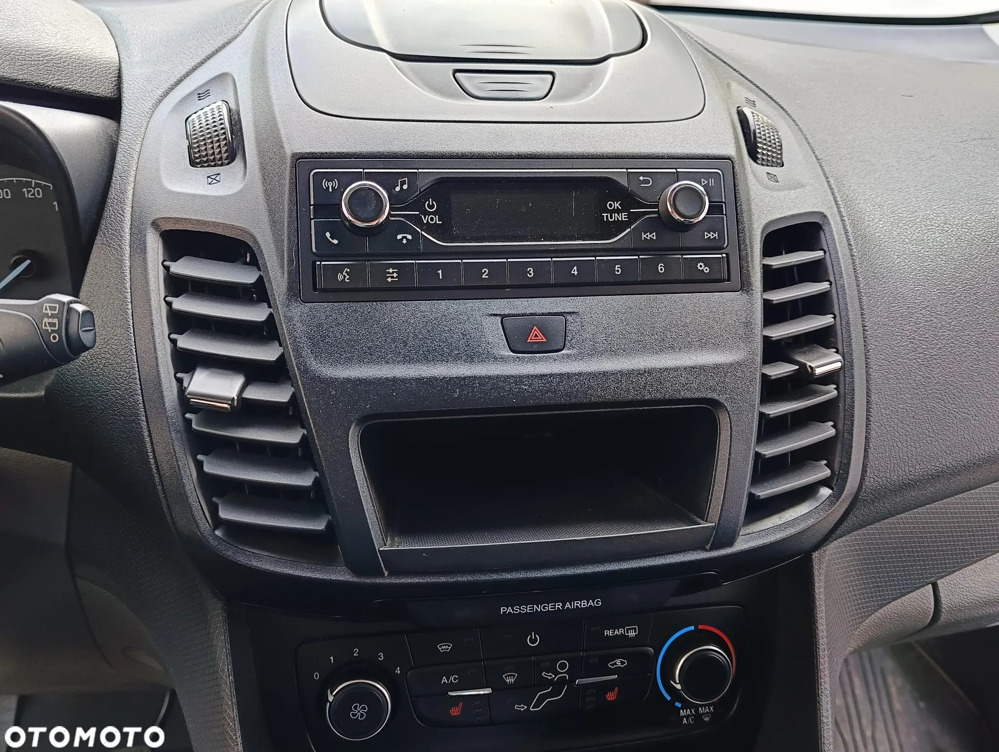 Ford Tourneo Connect 1.5 EcoBlue Start-Stop Trend - 17