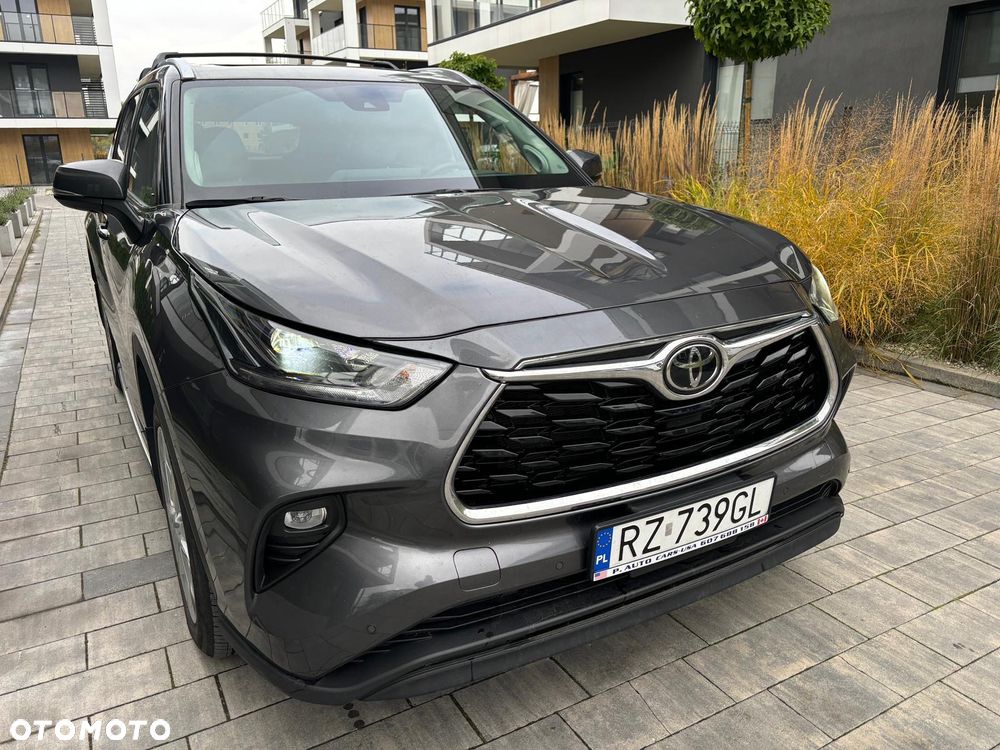 Toyota Highlander - 1