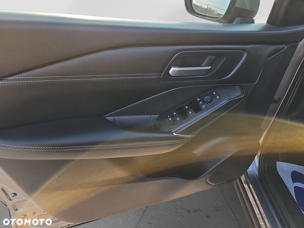 Nissan Qashqai 1.3 DIG-T MHEV N-Connecta Xtronic - 27