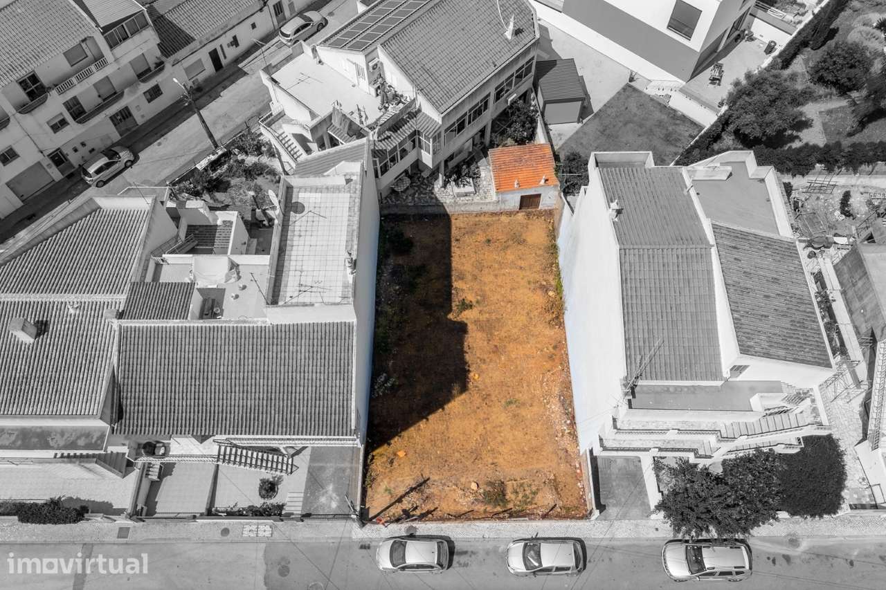 Terreno urbano em Portimão - Grande imagem: 3/21