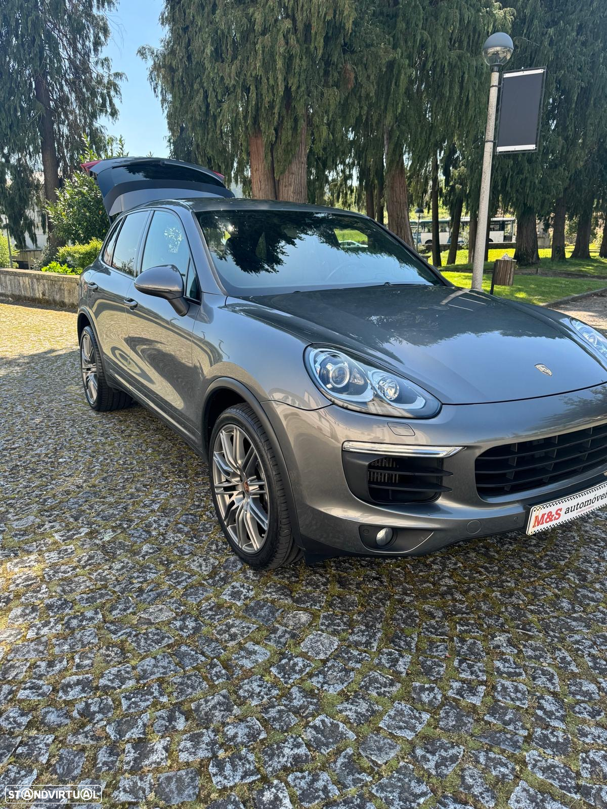 Porsche Cayenne Diesel Platinum Edition - 10