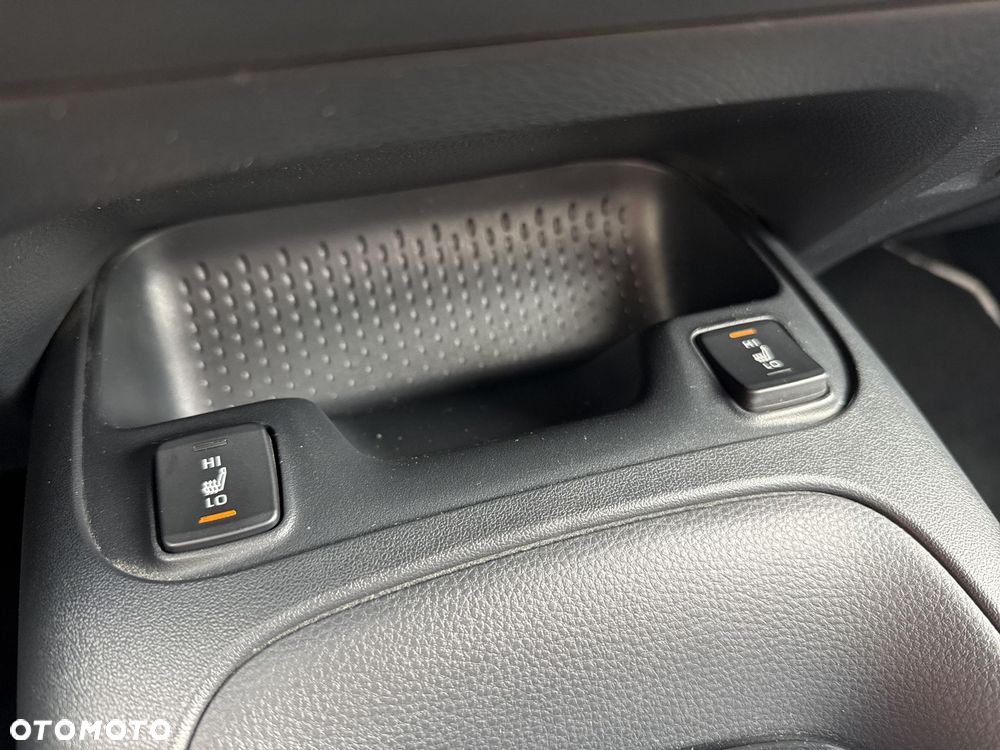 Toyota Corolla 1.8 Hybrid Comfort - 22